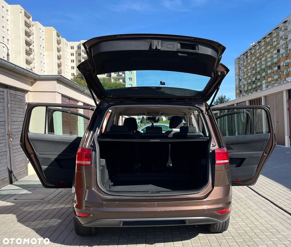 Volkswagen Touran - 8