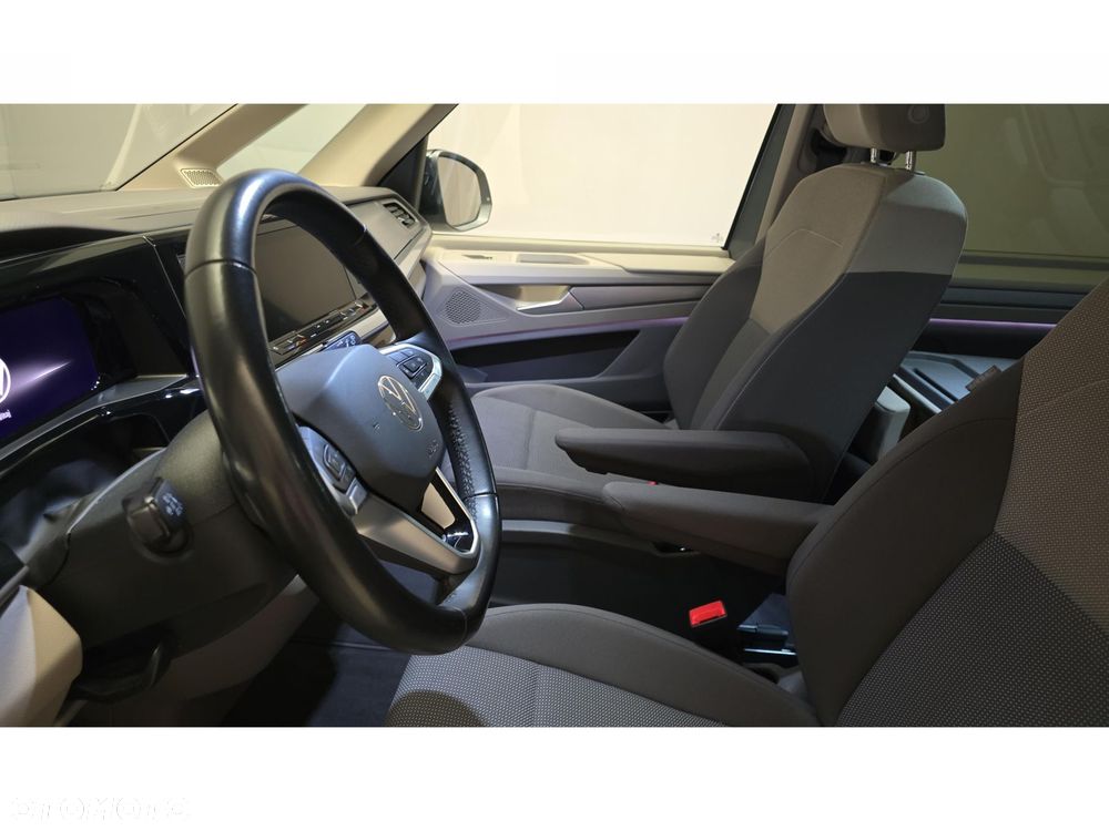 Volkswagen Multivan - 31