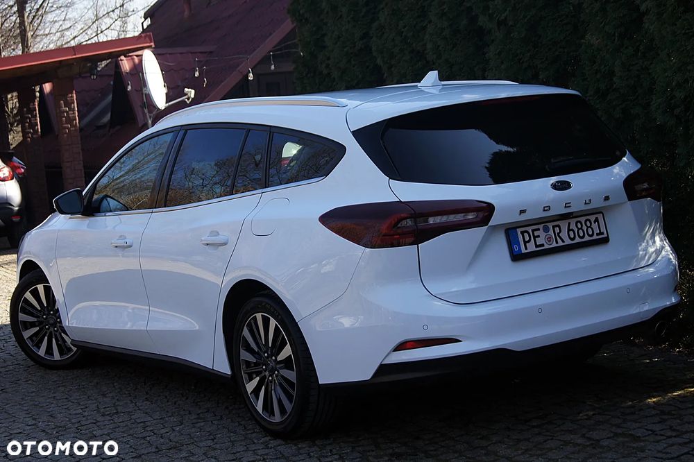 Ford Focus 1.5 EcoBlue STart-Stopp-System TITANIUM X - 2