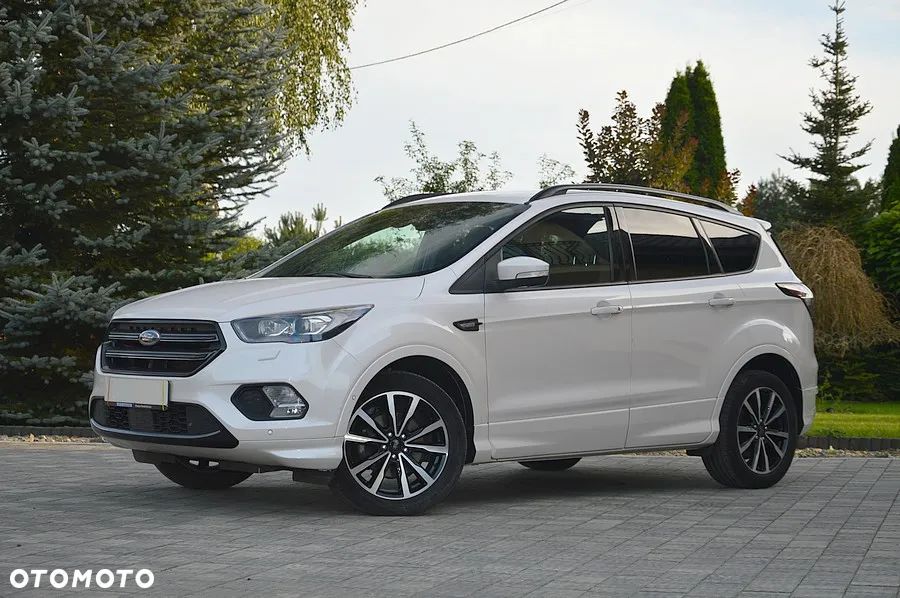 Ford Kuga 1.5 EcoBoost 2x4 ST-Line - 8