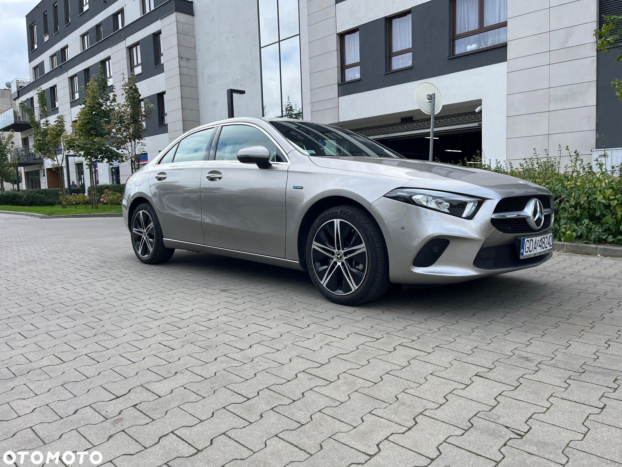 Mercedes-Benz Klasa A 250 E Progressive 8G-DCT - 3