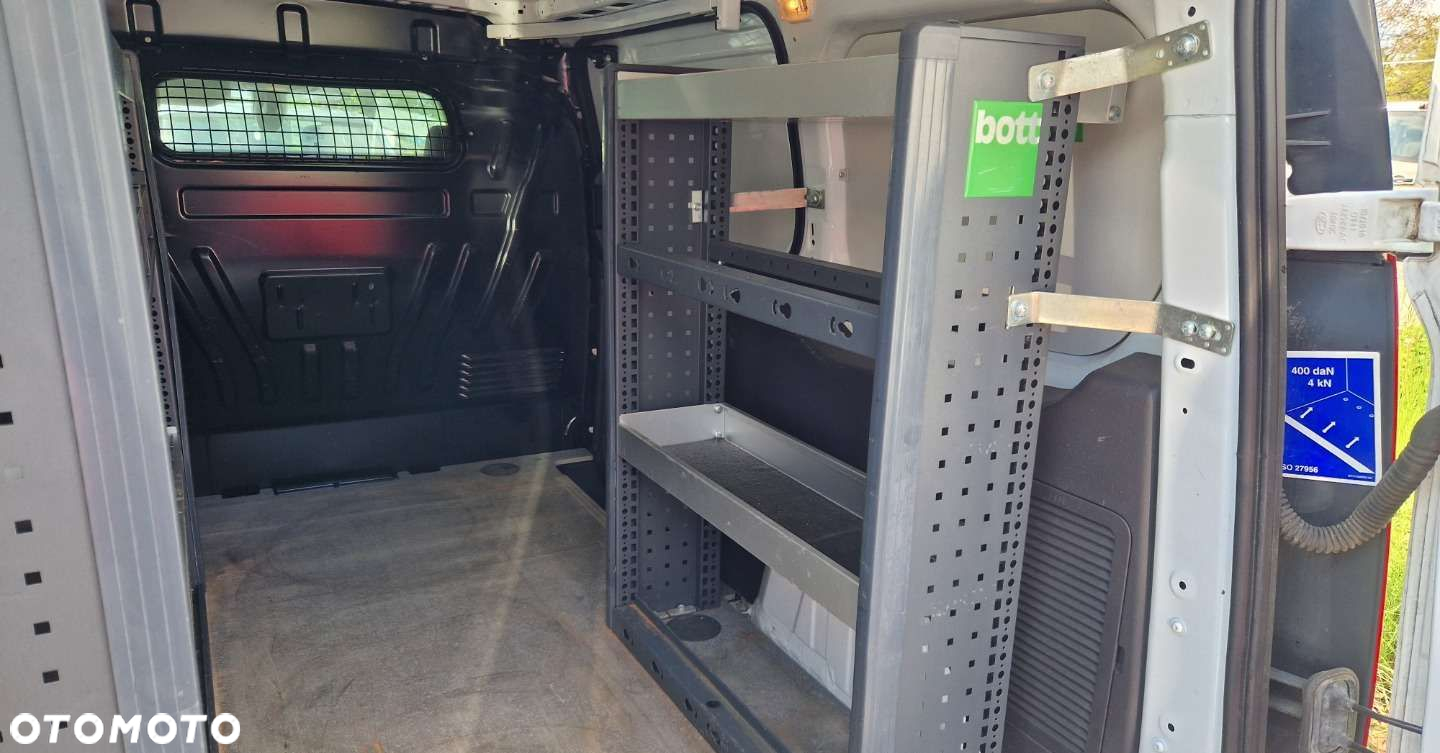 Ford Transit Connect - 19