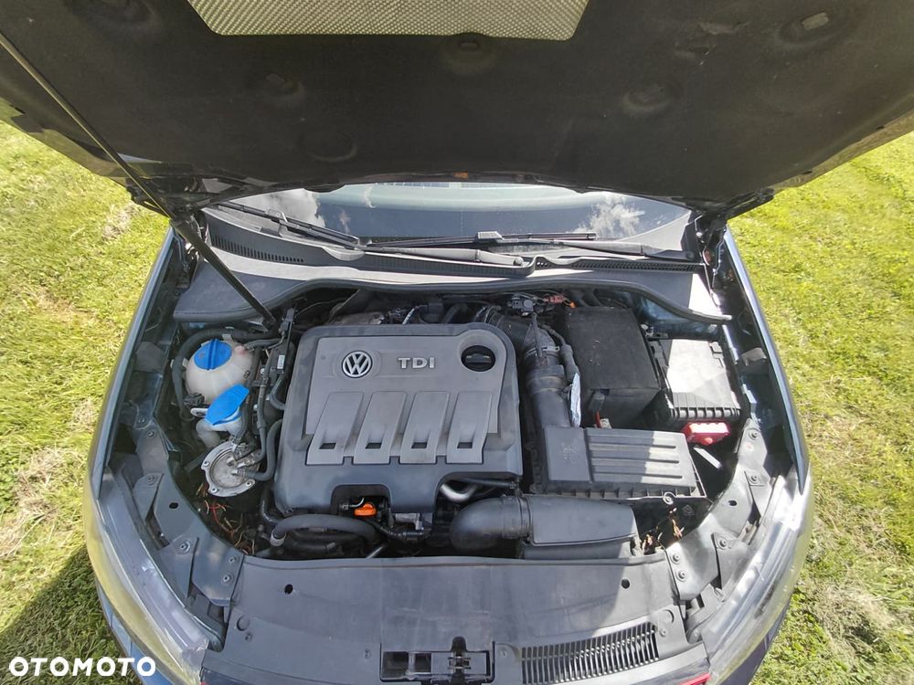 Volkswagen Golf 2.0 TDI DPF Highline - 9