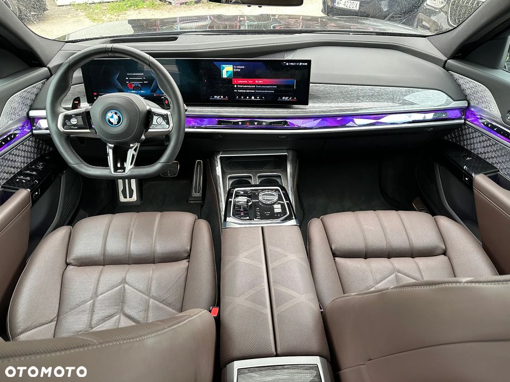 BMW Seria 7 M760e PHEV xDrive sport - 9