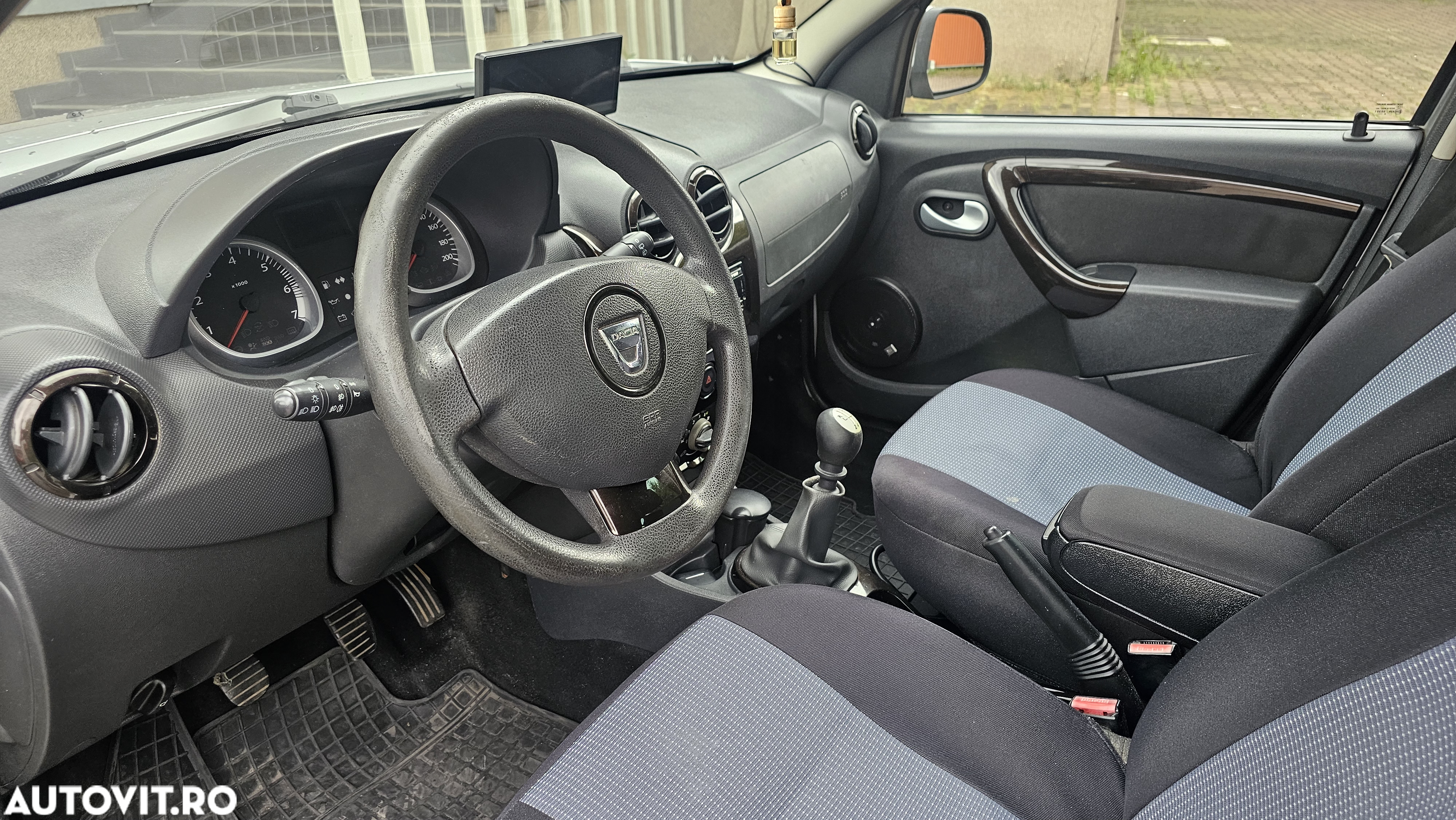 Dacia Duster 1.5 dCi 4x2 Ambiance - 9