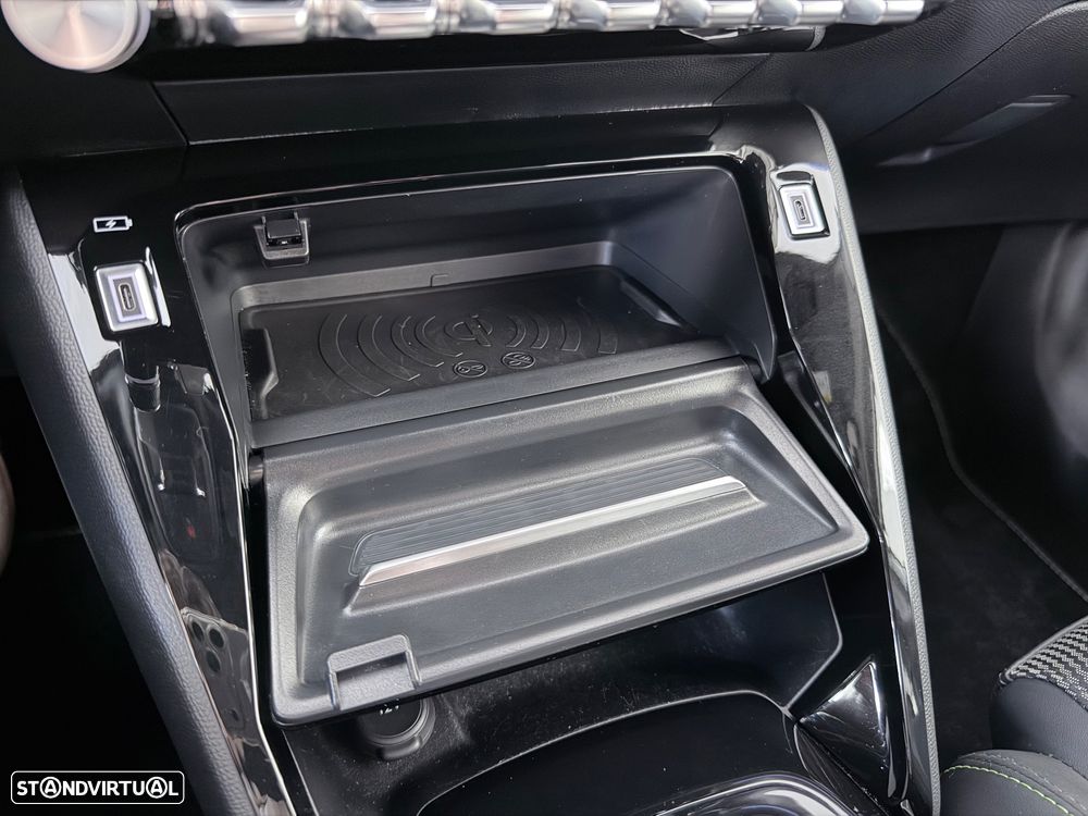 Peugeot e-2008 156 GT Exclusive - 21