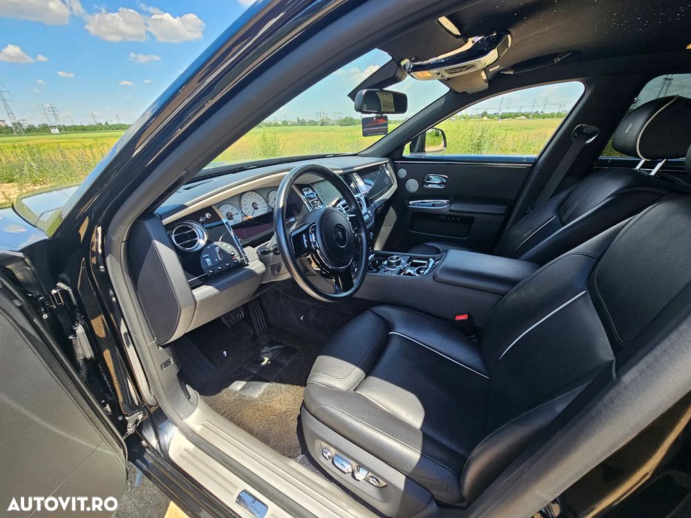Rolls-Royce Ghost - 8