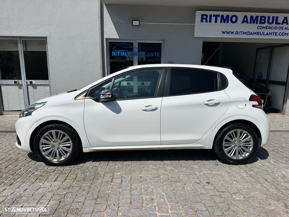 Peugeot 208 1.6 BlueHDi Style - 8