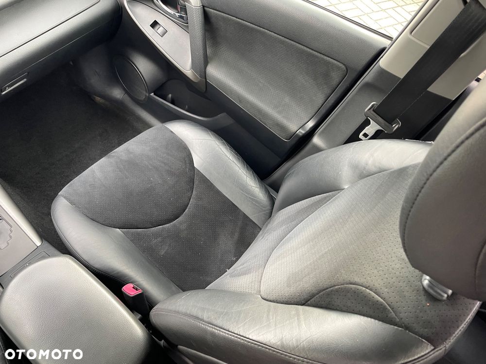 Toyota RAV4 2.0 VVT-i Prestige NAVI MS - 24