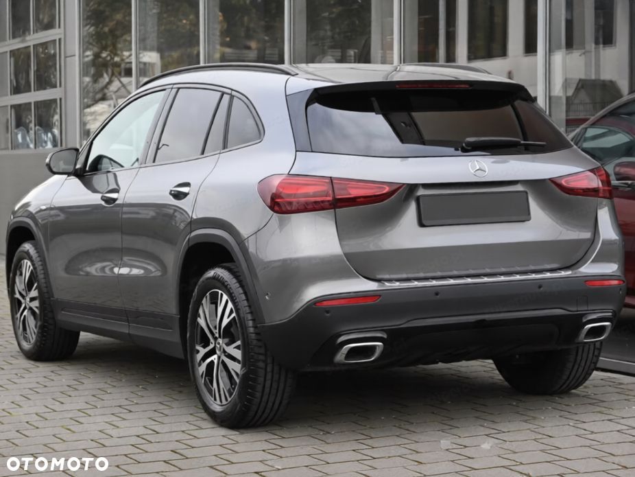 Mercedes-Benz GLA 200 Progressive - 5