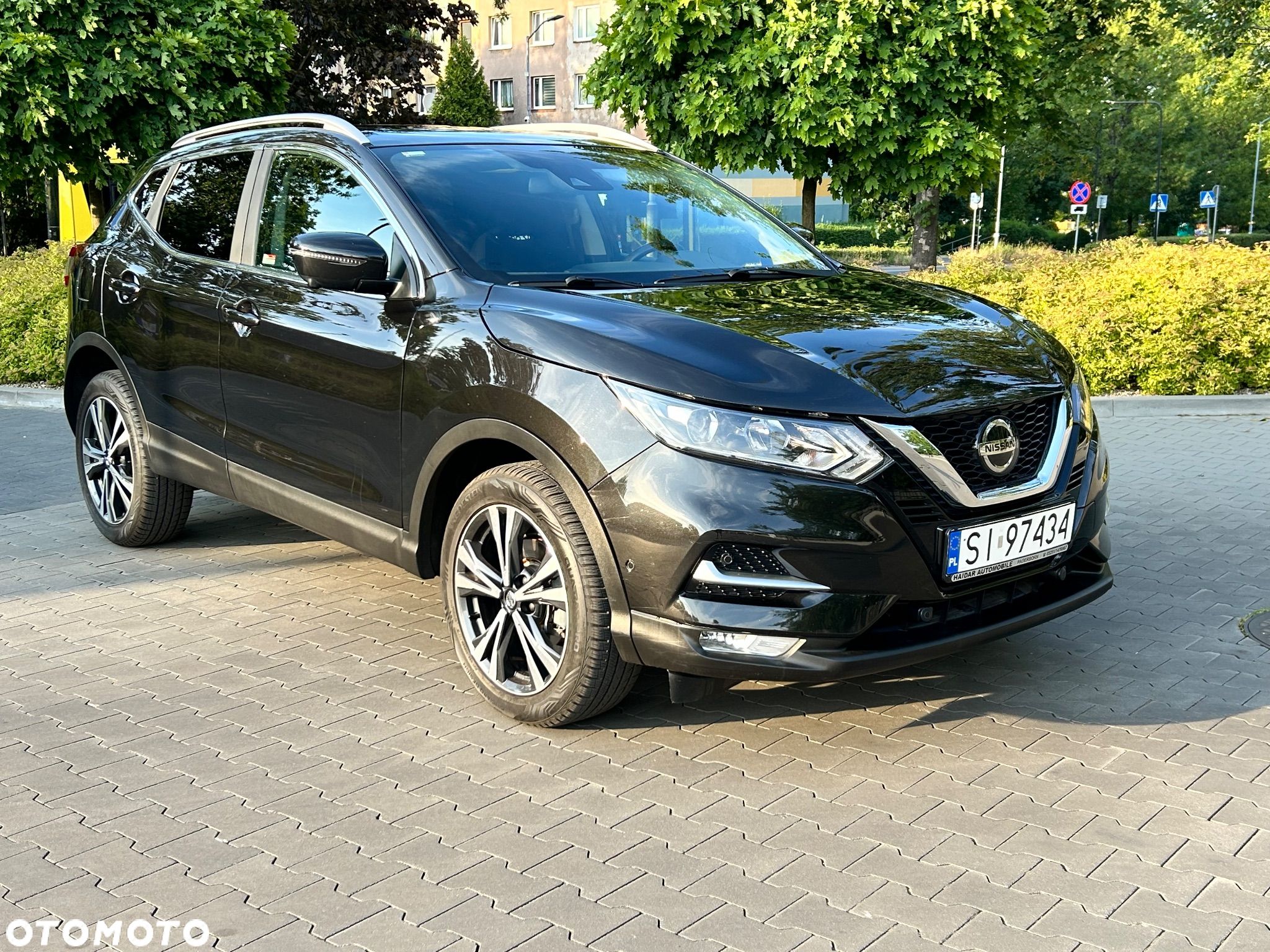 Nissan Qashqai - 1