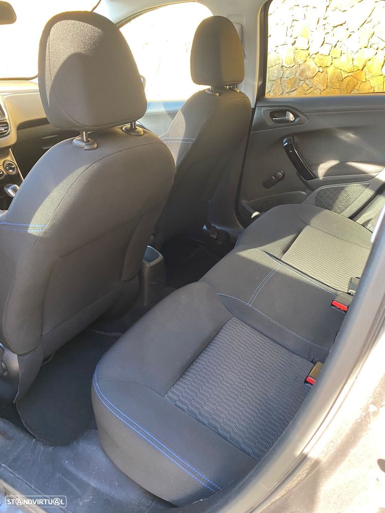 Peugeot 208 1.6 BlueHDi Style - 17