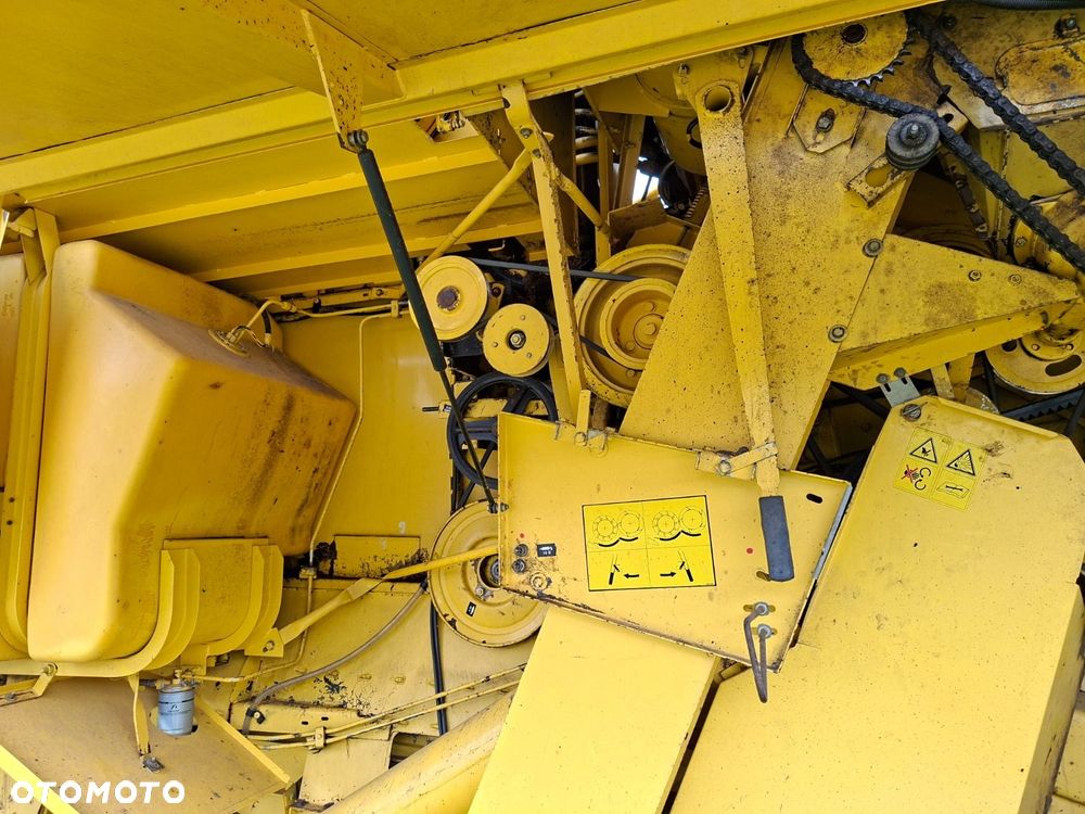 New Holland Tx 68 - 34