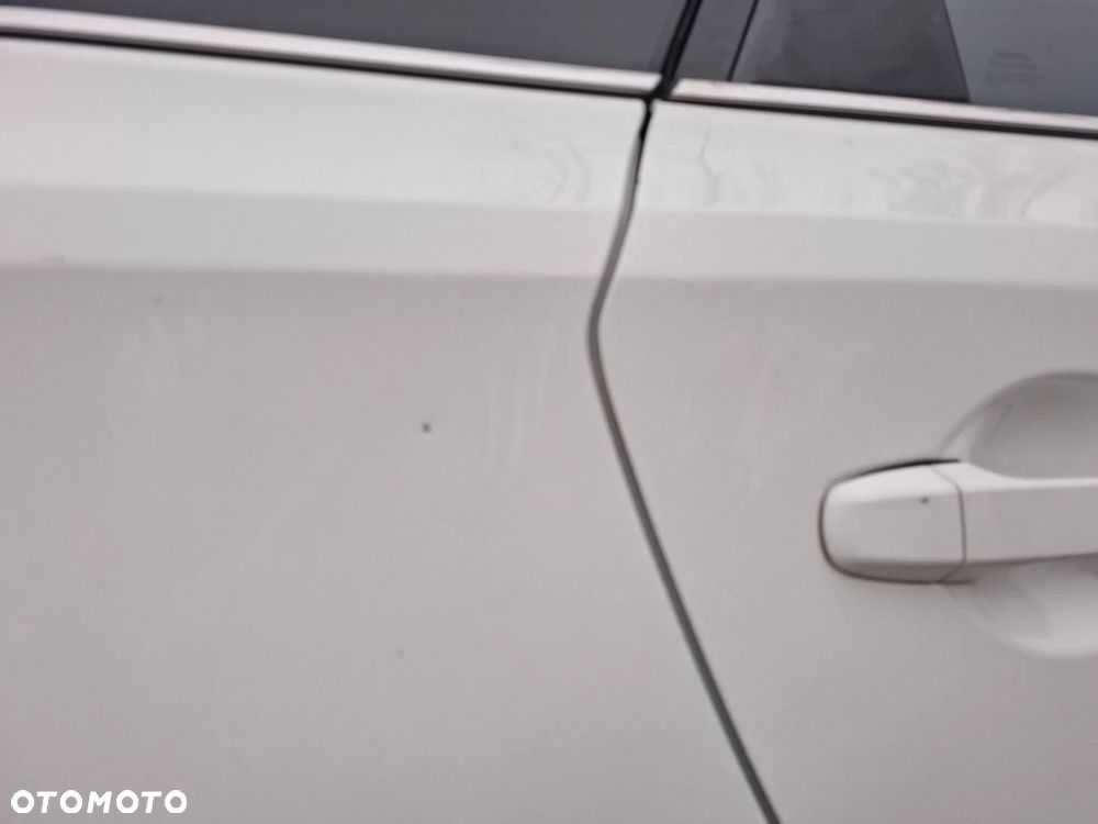 Toyota Auris 2015 photo 4