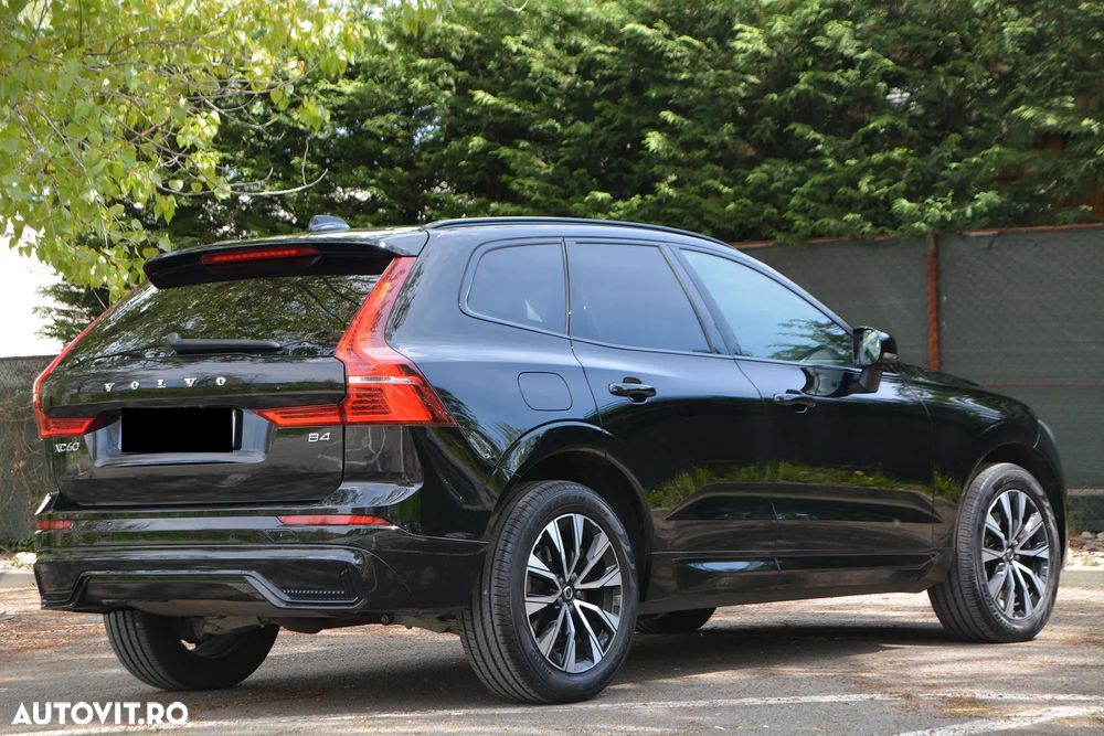 Volvo XC 60 B4 D AWD Plus Dark - 6