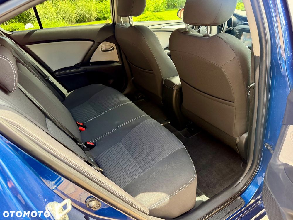 Toyota Avensis 1.8 Prestige - 25