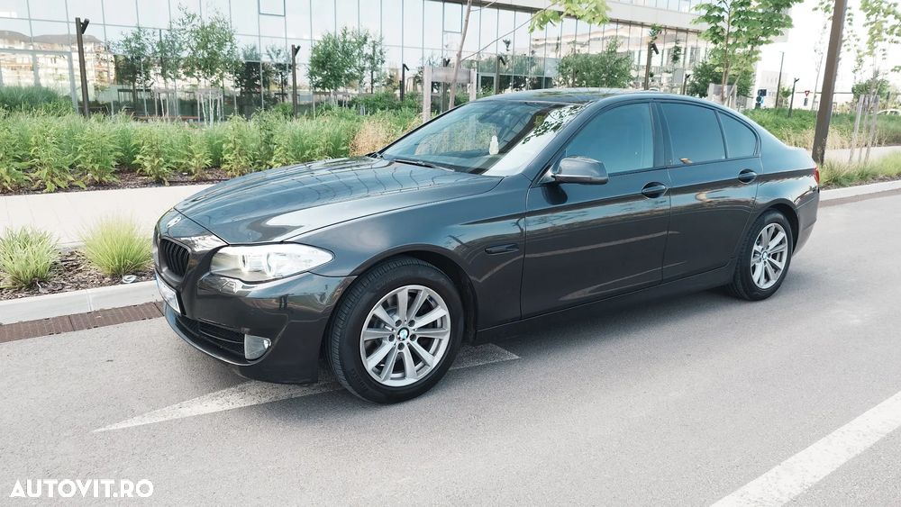 BMW Seria 5 520d Efficient Dynamics Edition - 8