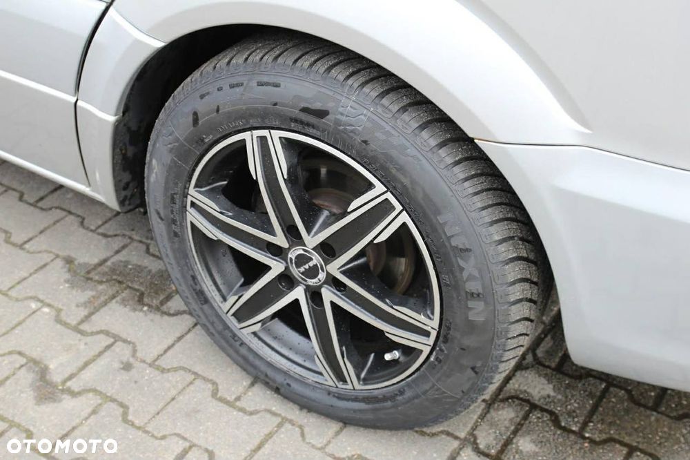 Mercedes-Benz Sprinter - 15