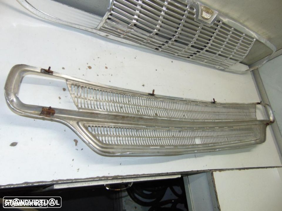 Ford Cortina grelha frontal - 4