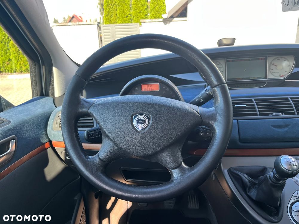 Lancia Phedra 2.0 Multijet 16v DPF Executive - 26