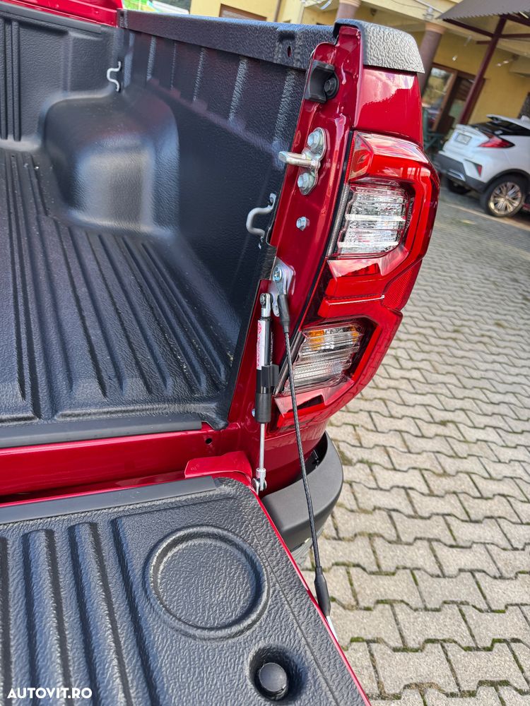 Toyota Hilux 2.8D 204CP 4x4 Double Cab AT MHEV Executive - 3