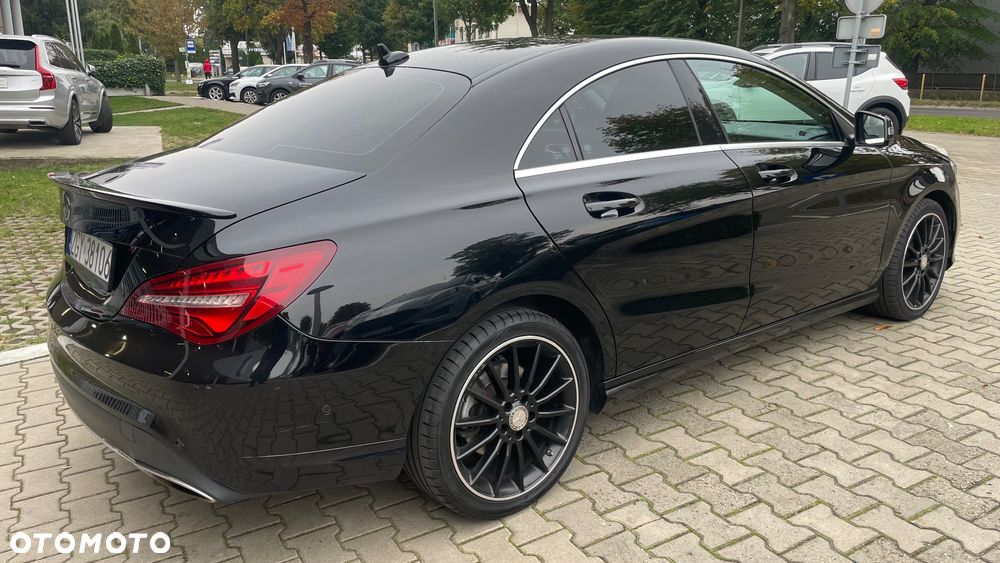 Mercedes-Benz CLA 180 7G-DCT AMG Line - 9