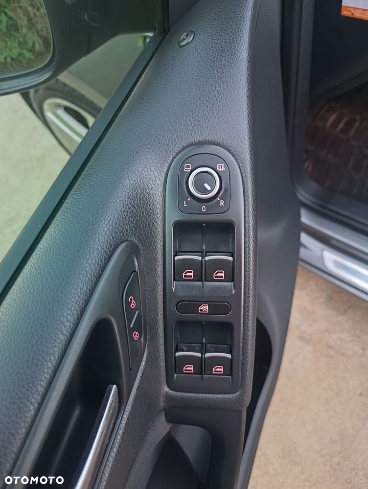 Volkswagen Golf - 24