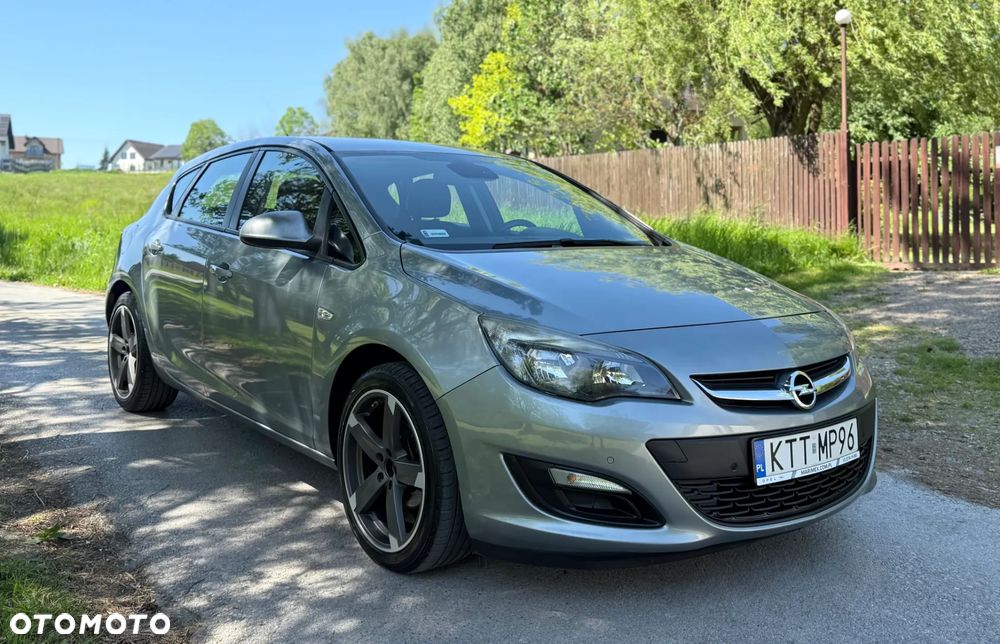 Opel Astra 1.4 Turbo - 4