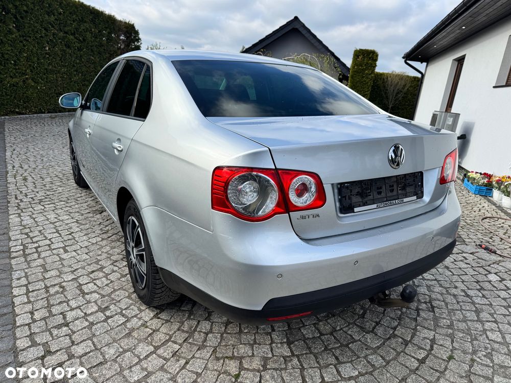 Volkswagen Jetta - 18