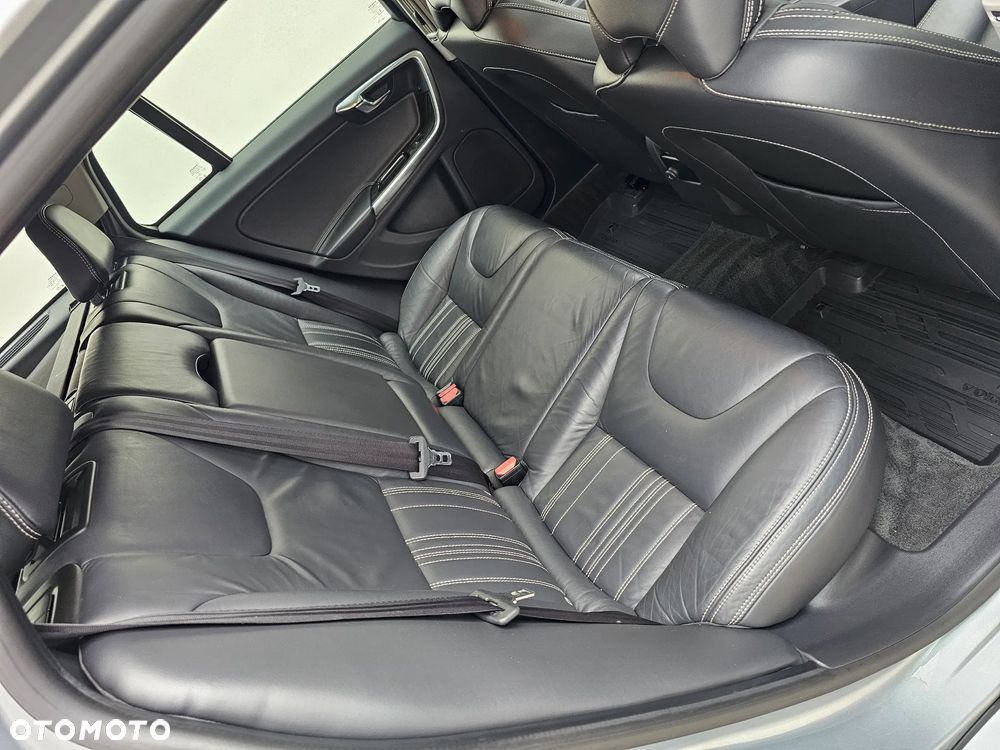 Volvo V60 - 16