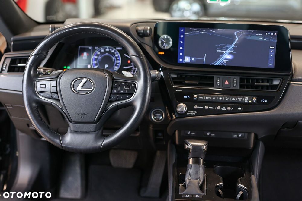 Lexus ES 300h Business Edition - 39