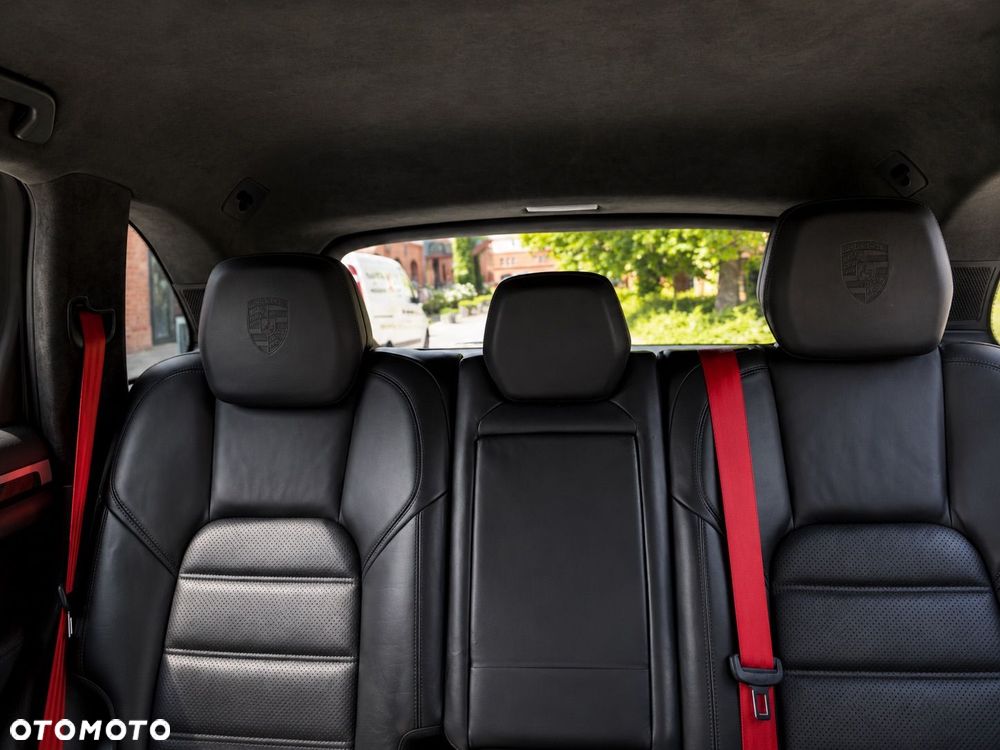 Porsche Cayenne - 8
