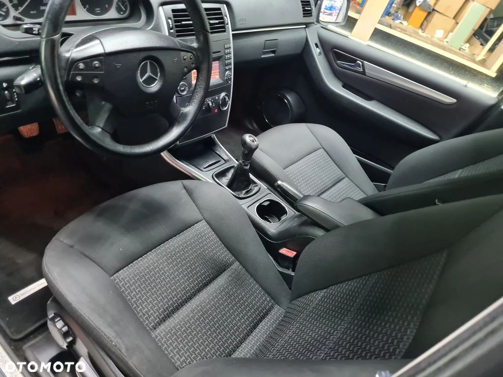 Mercedes-Benz Klasa B 180 CDI DPF SPORT EDITION - 25
