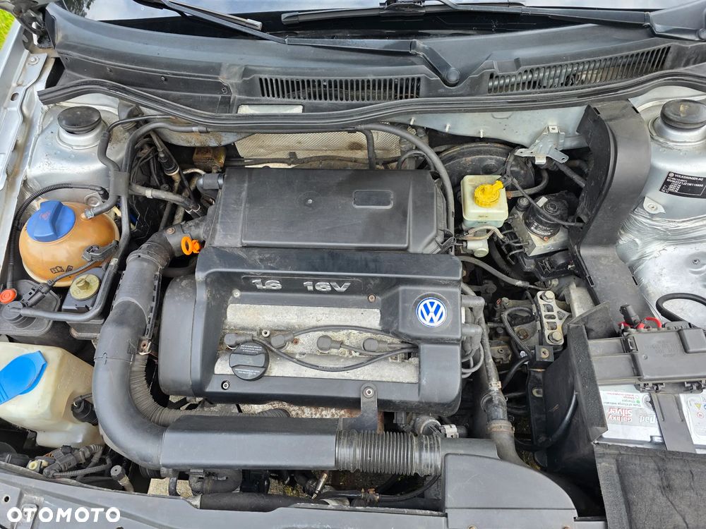 Volkswagen Bora 1.6 Comfortline - 15