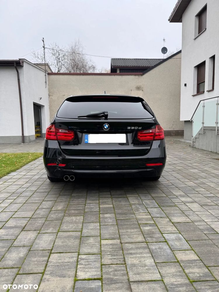 BMW Seria 3 330d Sport Line - 6