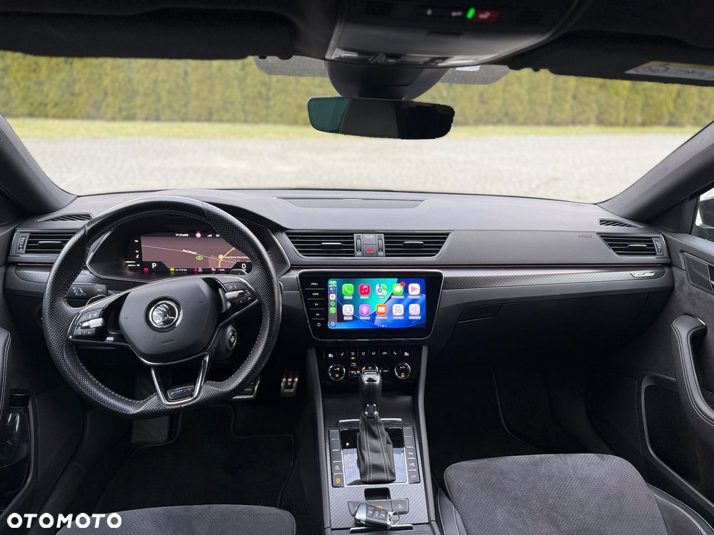 Skoda Superb 2.0 TDI Sportline DSG - 23