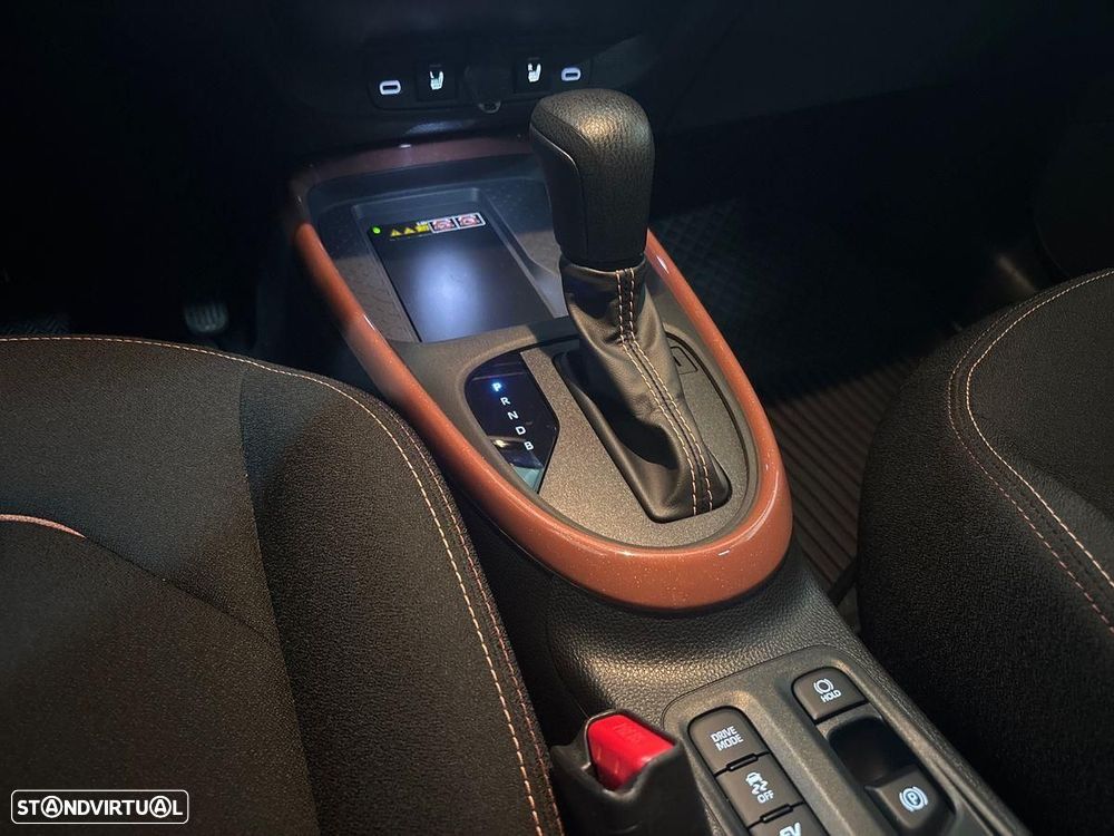 Toyota Aygo X 1.5 Hybrid Envy - 23