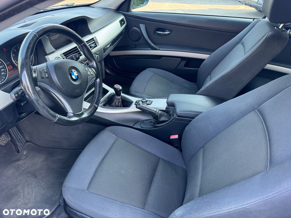 BMW Seria 3 320i M Sport Edition - 9