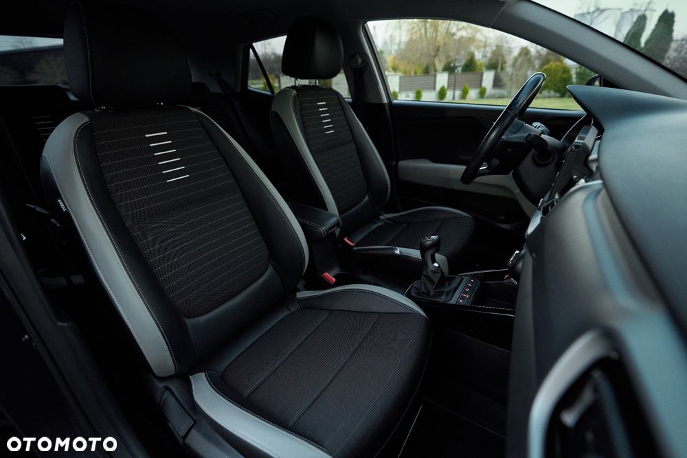 Kia Stonic - 31