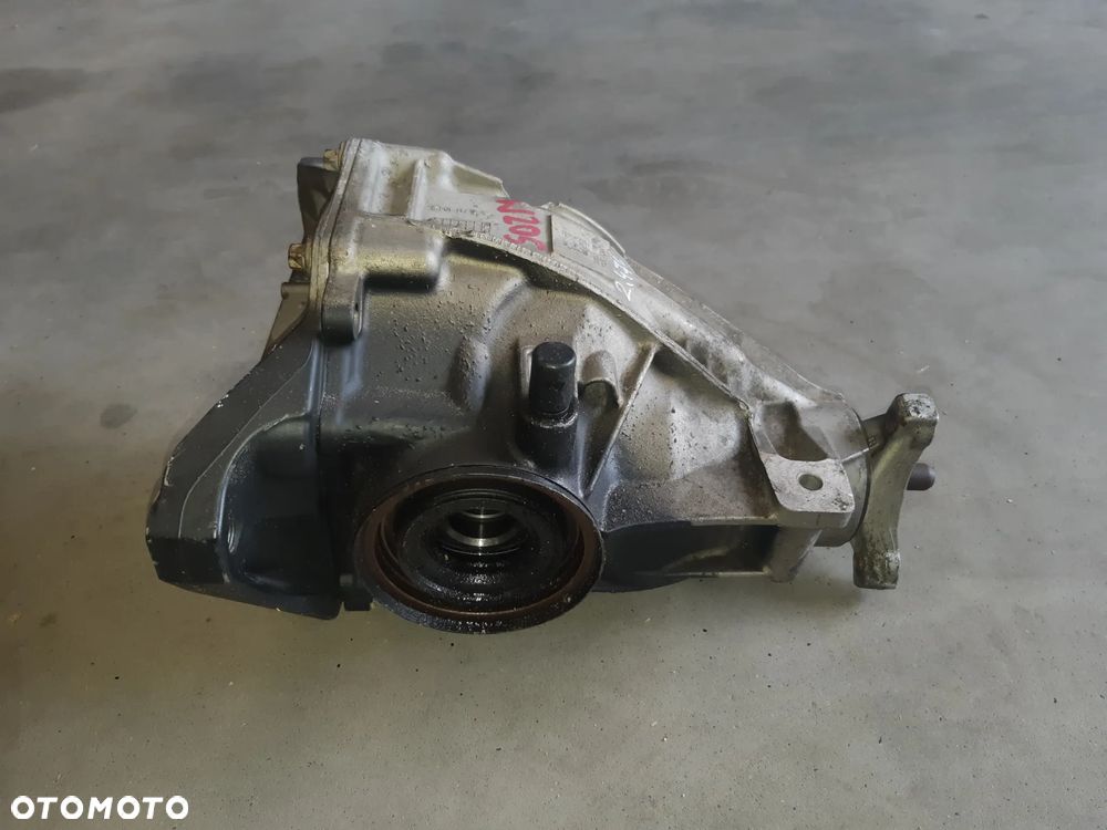 MOST DYFER DYFERENCJAŁ MERCEDES C KLASA W205 A2053503819 2.474 - 2