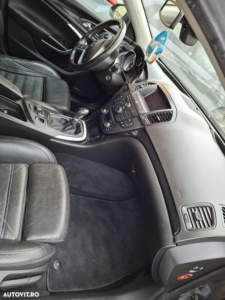 Opel Insignia 2.0 CDTI ecoFLEX Business Cosmo - 17