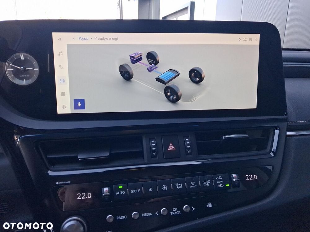 Lexus ES 300h Business Edition - 17