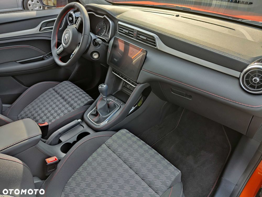 MG ZS
