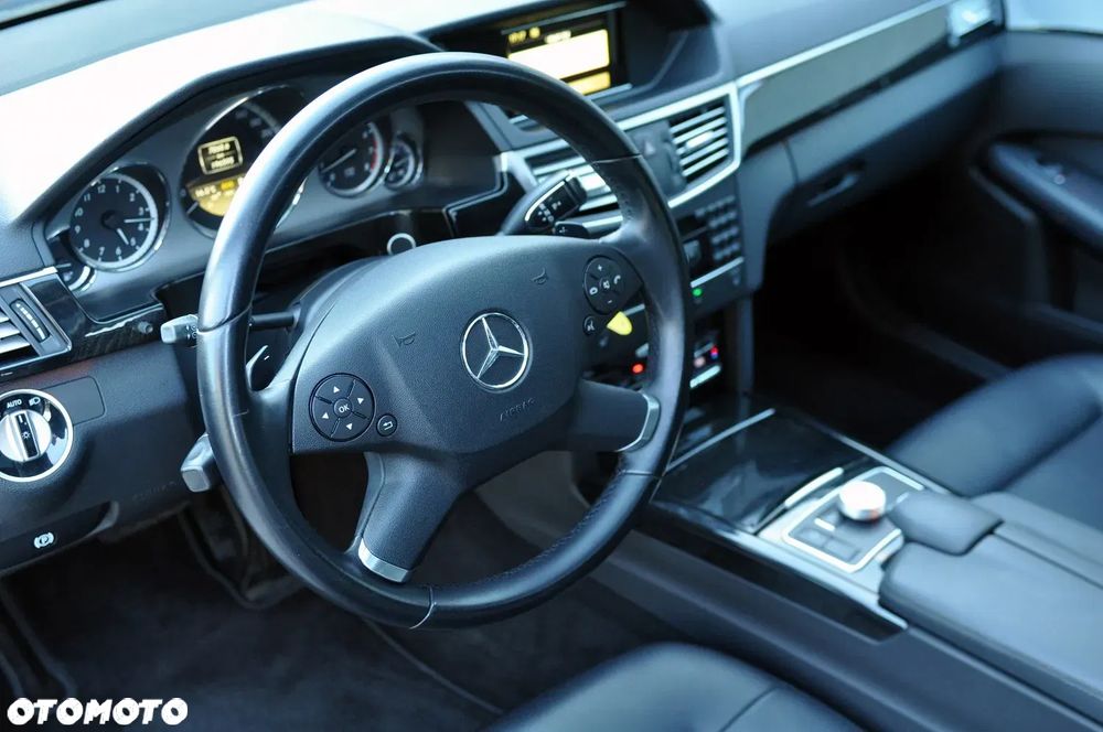 Mercedes-Benz Klasa E 250 CGI BlueEff Avantgarde - 14