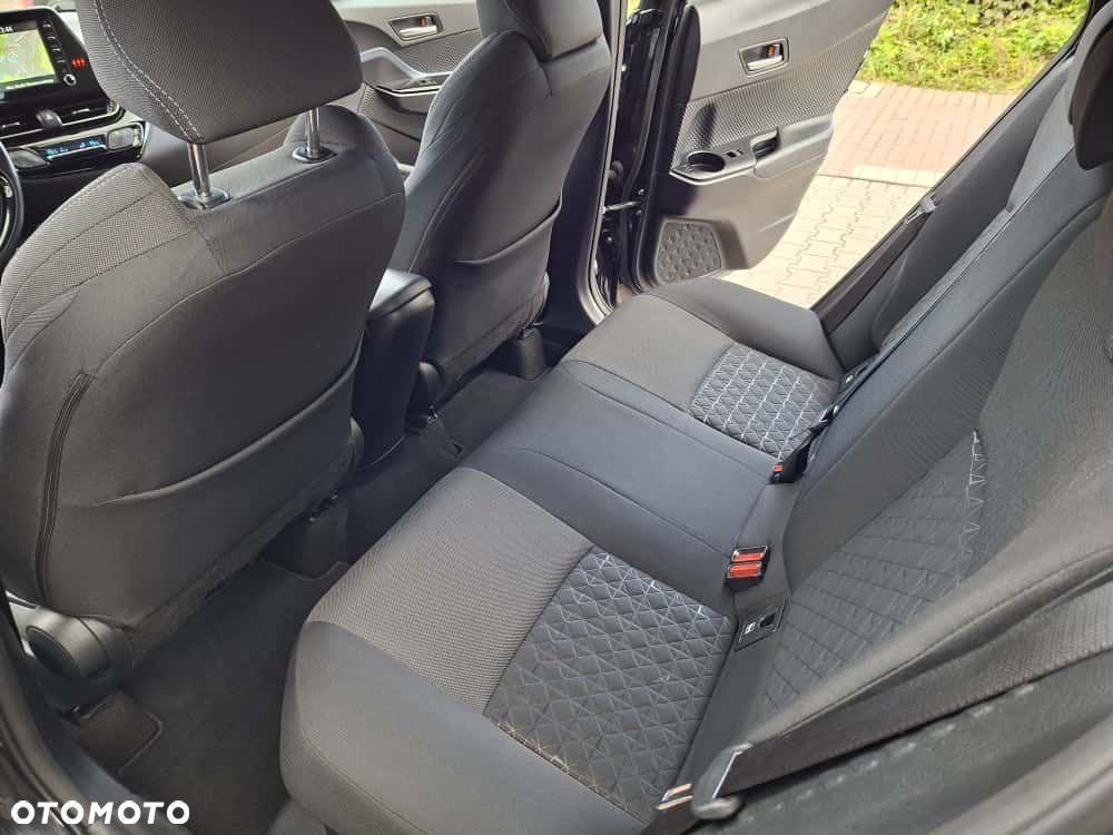 Toyota C-HR 2.0 Hybrid Executive - 18