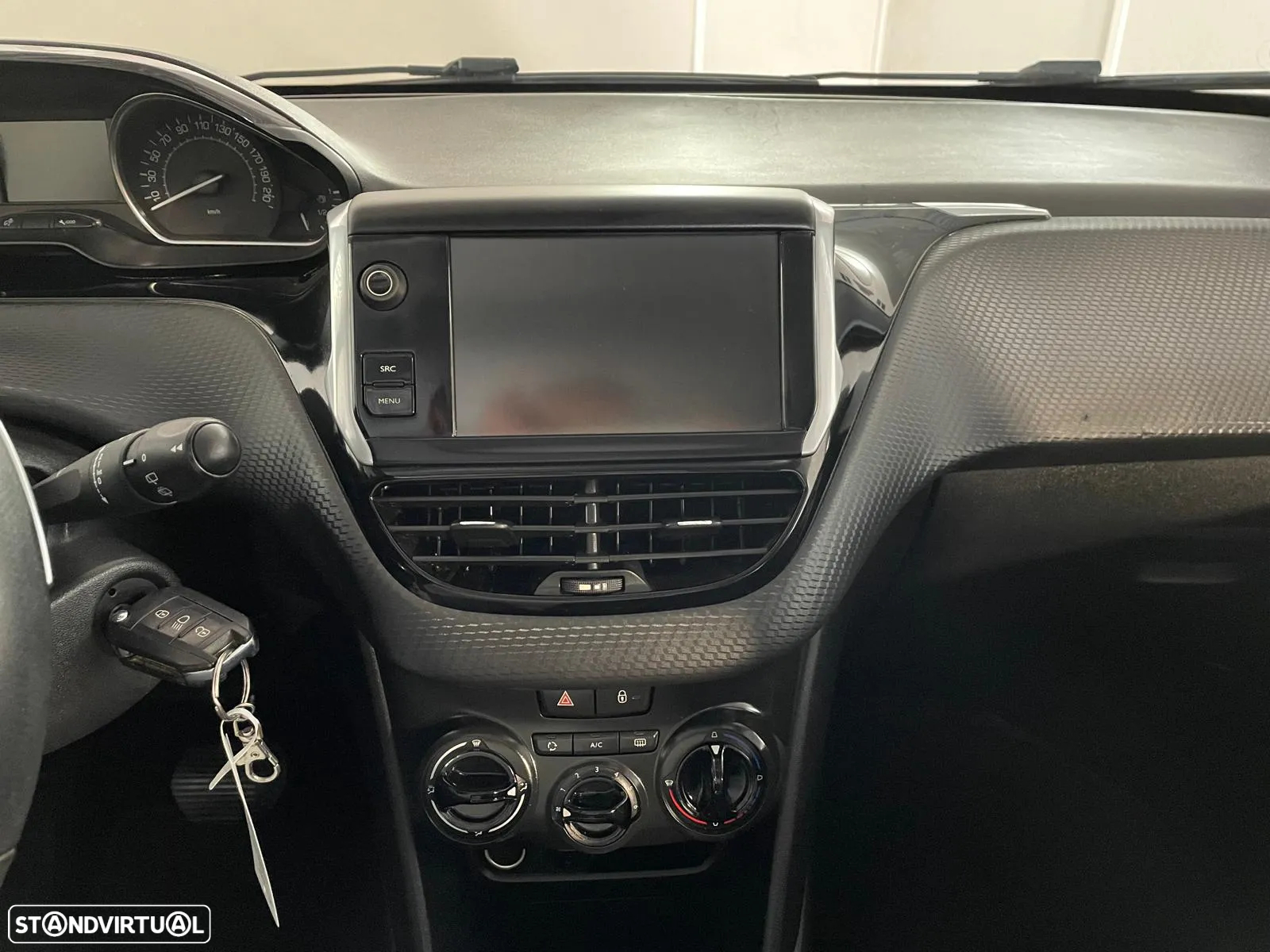 Peugeot 2008 - 21
