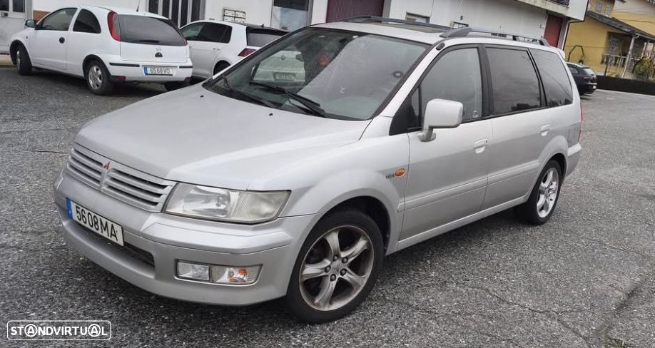 Mitsubishi Space Wagon - 1