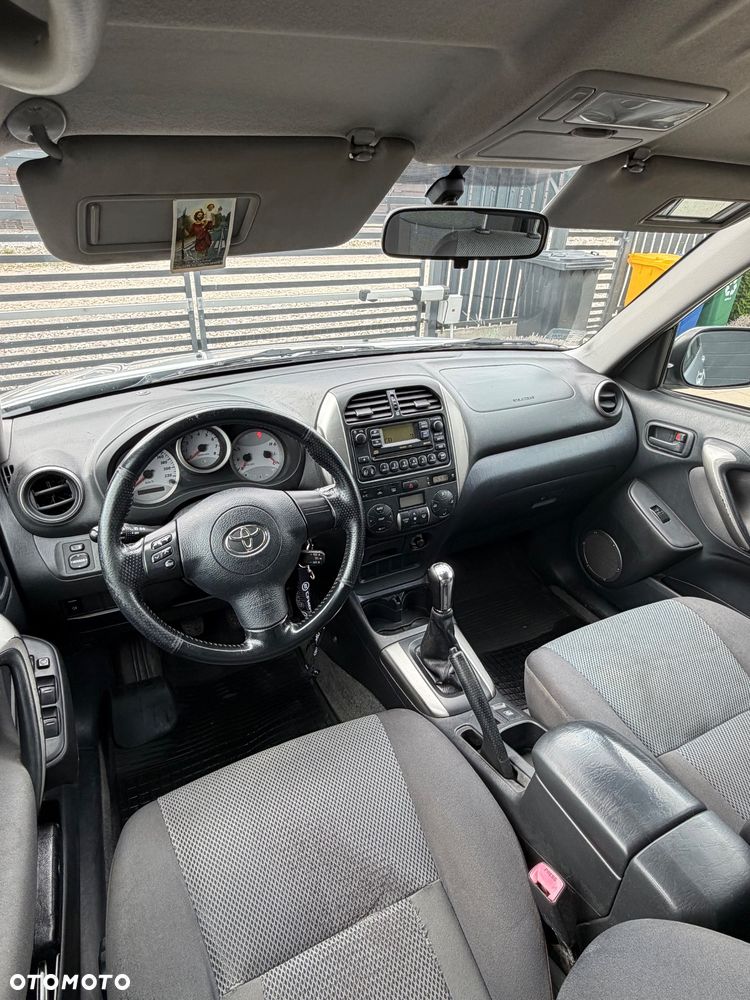 Toyota RAV4 2.0 VVT-i 4x4 - 10