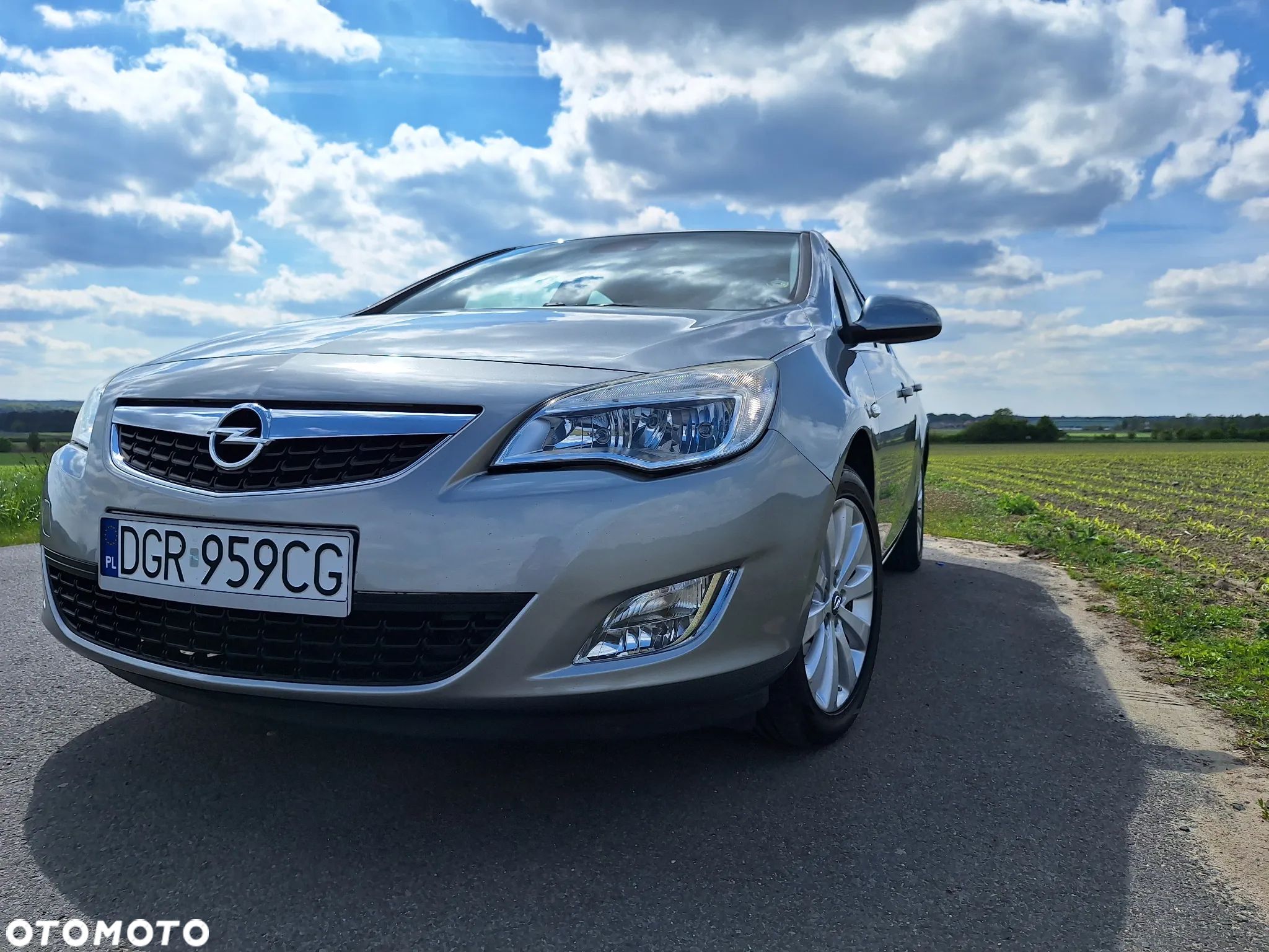 Opel Astra IV 1.4 T Cosmo - 1