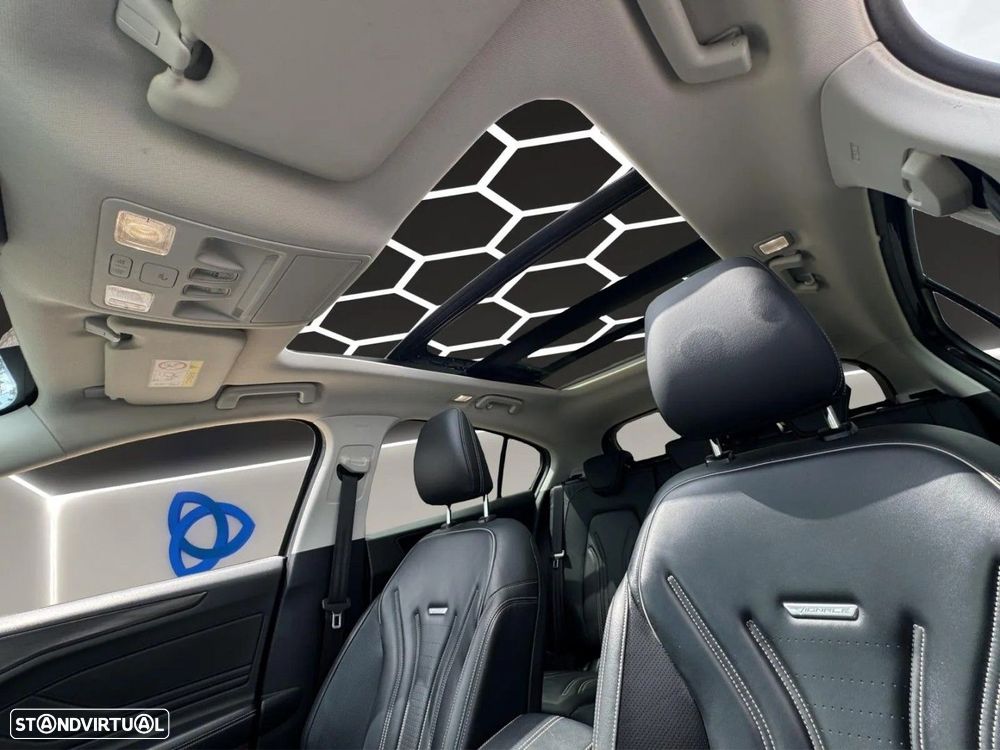 Ford Focus 1.5 EcoBoost Vignale — fotografia 19
